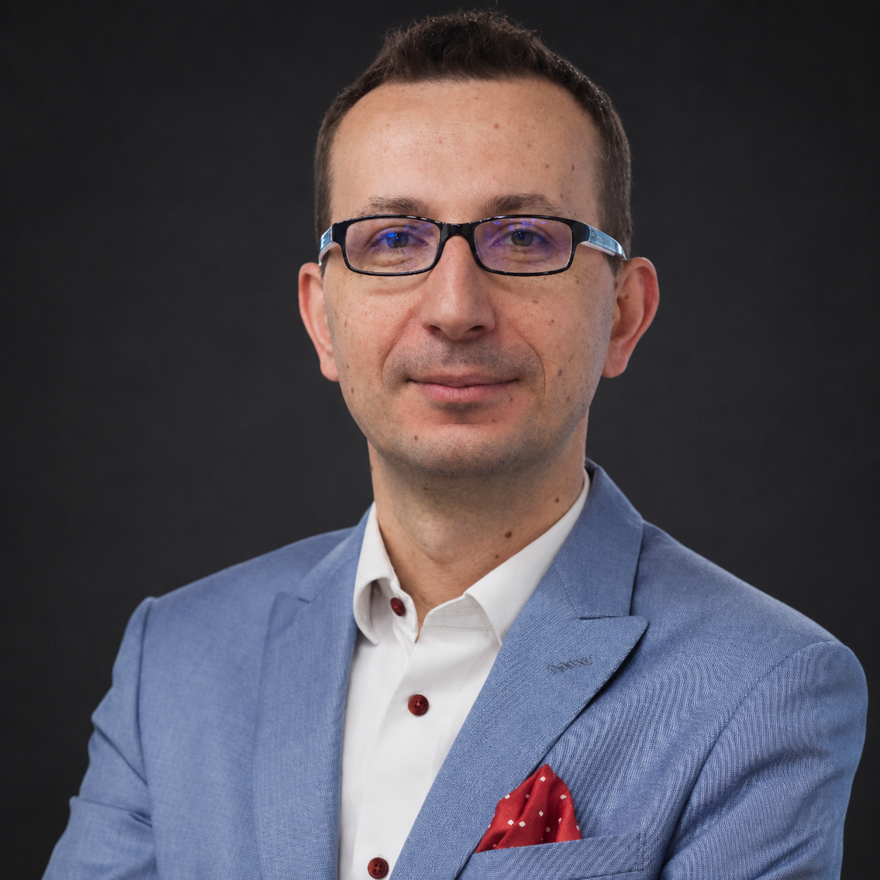 Dariusz Pastuła – AON